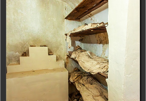 Cripta con mummie