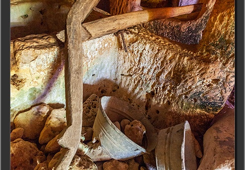 Catacomba con aratro antico